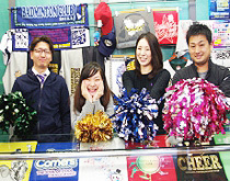 エイティズ池袋店スタッフ